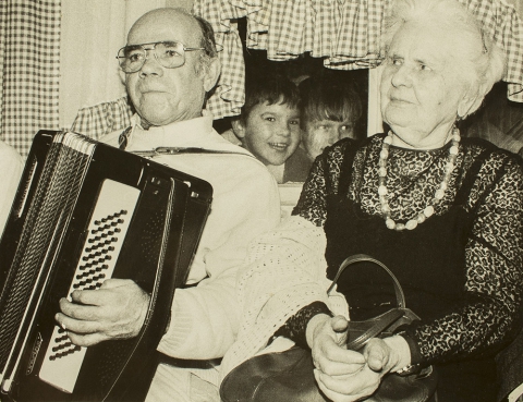 Akordeonista, mieszkaniec Domu Pomocy Społecznej