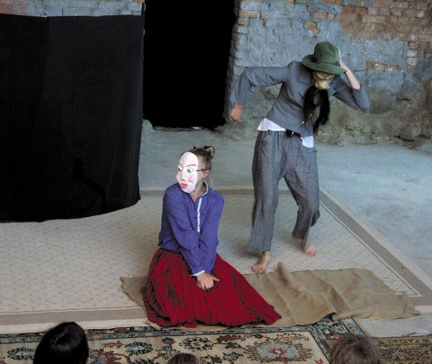 Premiera spektaklu "Woda 2030" podczas festiwalu Wioska Teatralna