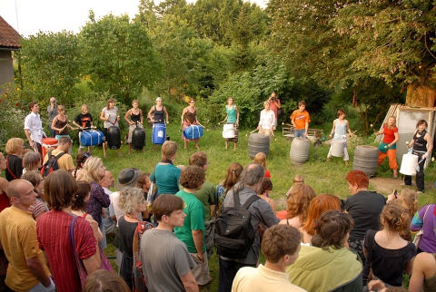 Teatr uciśnionych (Aktionstheatergruppe Halle i grupa warsztatowa) - pokaz "Teatru Forum" z udziałem publiczności 