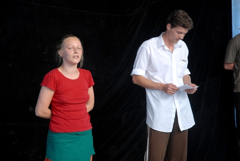 Teatr uciśnionych (Aktionstheatergruppe Halle and workshop group) - presentation by "Teatr Forum" with participation of the audience