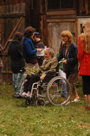 Publiczność festiwalu Wioska Teatralna