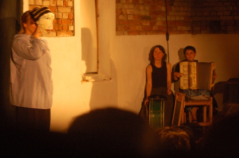 " Annuszka znów rozlała olej! Magiczne Variettes" - performace realised in Centrum Praw Kobiet in Warsaw, during the Theatre Village festival
