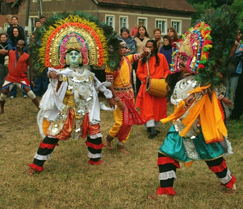 Parade with the participation of the Indian band Milon Mela during the Theatre Village festival