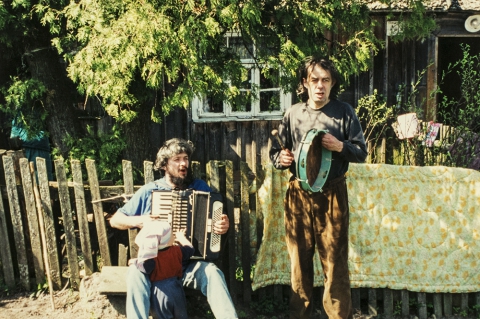 Music-making in front of Marianna Maliszewska's house