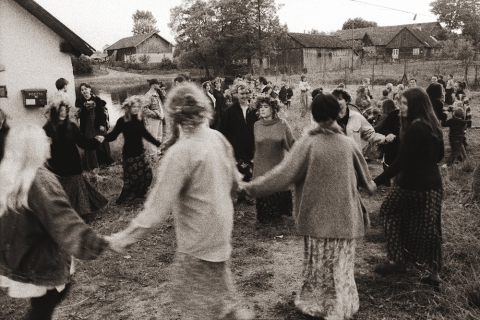 Sobótka w Węgajtach. Tańce na łące