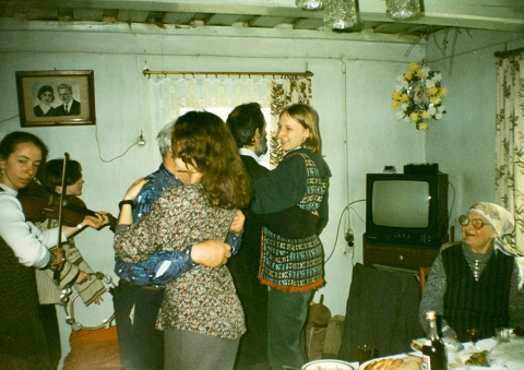 Easter carolling in Belarus. At Baba Mania 