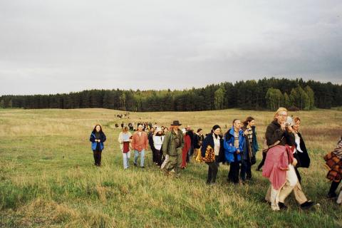 Spectators wandering during the "Missa Pagana "