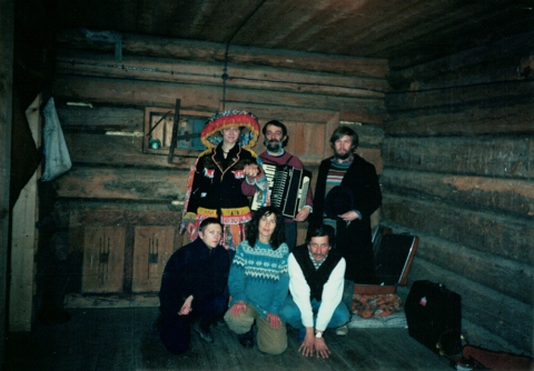 Commemorative photo of carol singers at the base in Leszczyny