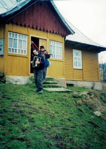 Carol singers leaving the host's house