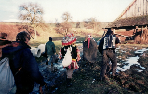 Carol singers heading for the farm