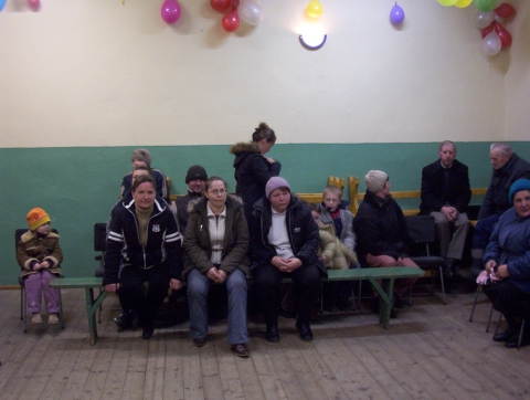 Uczestnicy zapustów w Skolitach