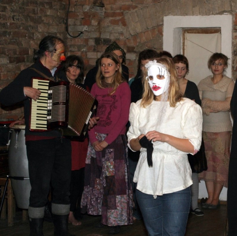 Pokaz widowiska "Ostatki, zapusty" i potańcówka w Teatrze Węgajty