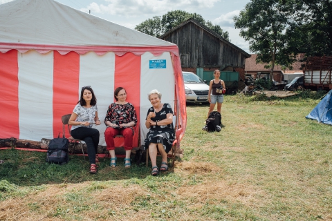 Przy stołówce festiwalowej