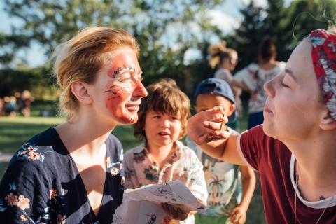 Podczas "Happy Jarmarku" ("Piknik wyobraźni") w trakcie festiwalu Wioska Teatralna