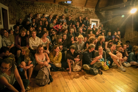 Widzowie festiwalu Wioska Teatralna