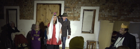 Scena ze spektaklu "Iwona poślubiona" 2
