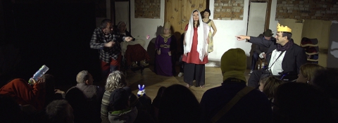 Scena ze spektaklu "Iwona poślubiona" 2