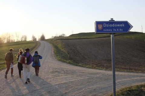 Alilujnicy na drodze w Dziadówku