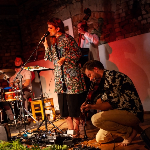 Koncert zespołu "Ugla" podczas festiwalu Wioska Teatralna