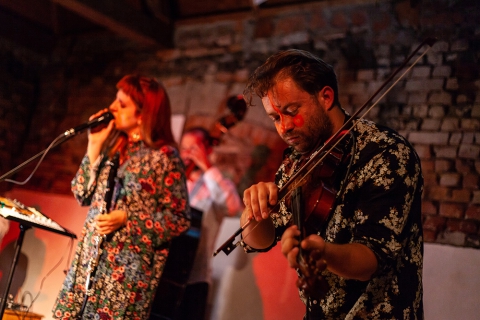 Koncert zespołu "Ugla" podczas festiwalu Wioska Teatralna