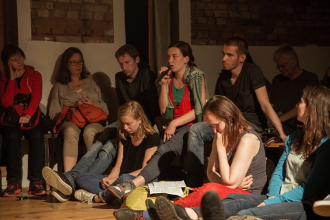 "Jaka rewolucja kulturowa?" – colloquium z Edwinem Bendykiem podczas festiwalu Wioska Teatralna