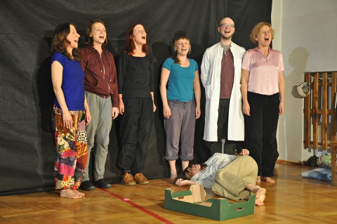 Wydarzenie w ramach działania "Miasto w drodze" - "Mniej!" spektakl Innej Szkoły Teatralnej, w inscenizacji Wacława Sobaszka