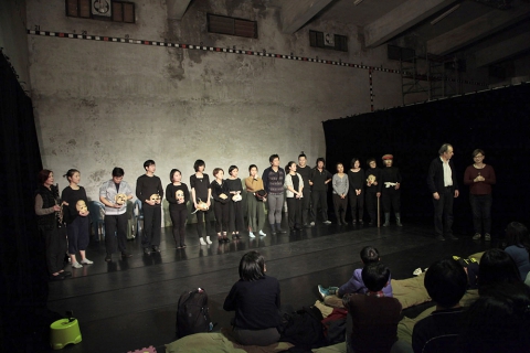 Pokaz przedstawienia wieńczącego warsztaty w teatrze Puppet & Its Double