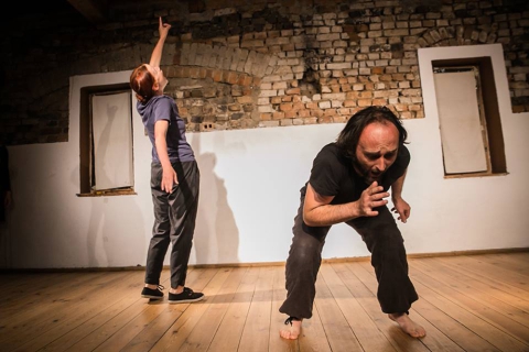 Premiera spektaklu "Czujność" podczas Wioski Teatralnej