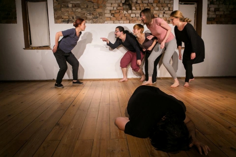 Premiera spektaklu "Czujność" podczas Wioski Teatralnej