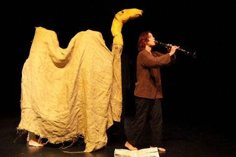 Pokaz spektaklu "Ziemia B" w ramach 14. Festiwalu Sztuki Teatralnej w Rybniku