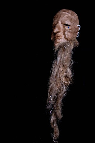 Maska zapustna Barbary Grzybowskiej - Indianka. Lewy profil