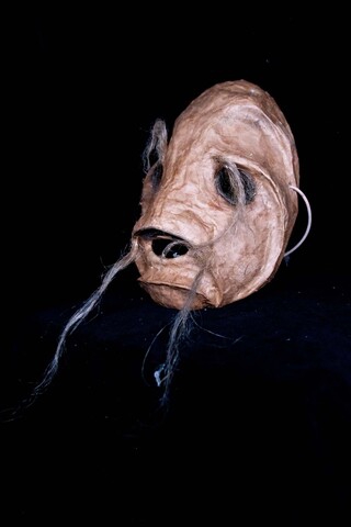 Maska zapustna Janne Weirup - Sum (2012-2013). Lewy profil