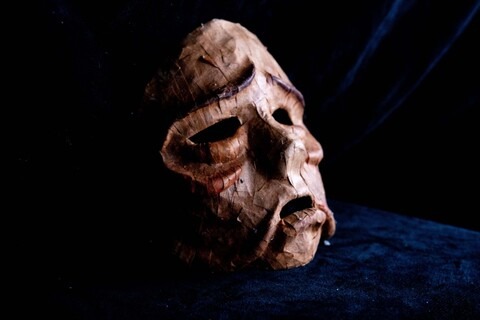 Maska zapustna Krzysztofa Gorczycy. Prawy profil